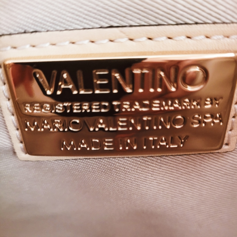 โค๏ธ Authentic Valentino Leather Cream Shoulder Bag - Picture 9 of 9